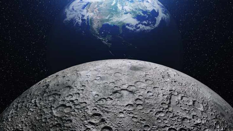 Dünya ile Ay Arasındaki Benzer ve Farklı Yönler Nelerdir?